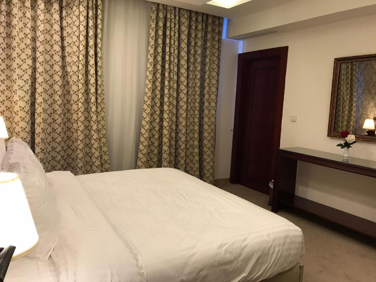 Strand Hotel Jordan Amman Esterno foto